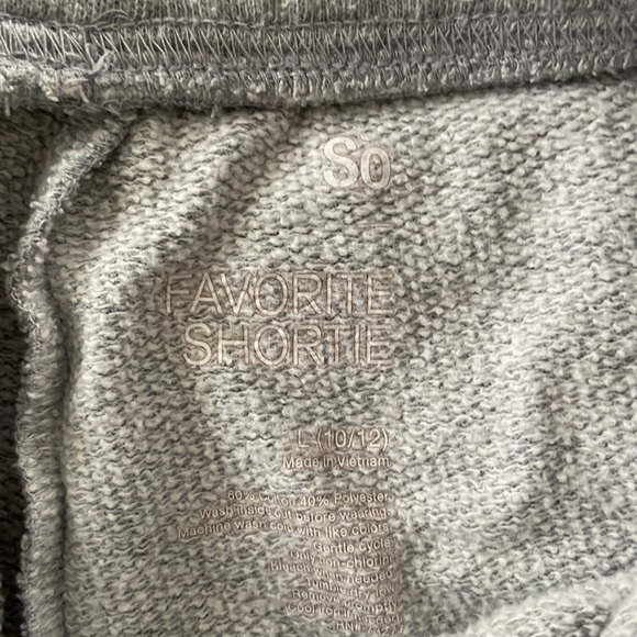 Gray shorts - Picture 2 of 2